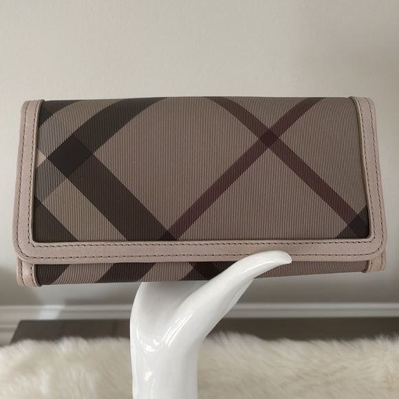 BURBERRY WALLET - NWT - TRENCH - SMOKED CHECK PENROSE CONTINENTAL WALLET - Picture 3 of 17